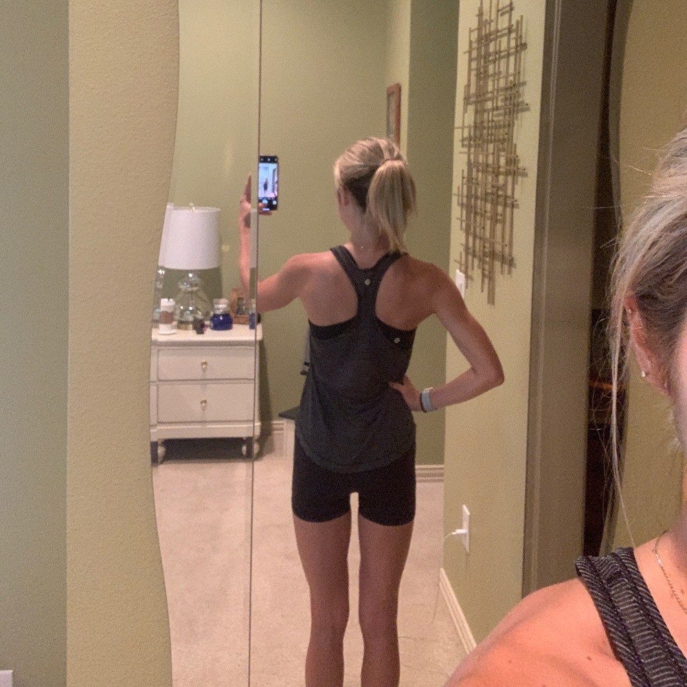 Lulu Lemon Razorback Tank Top - Picture 3 of 5